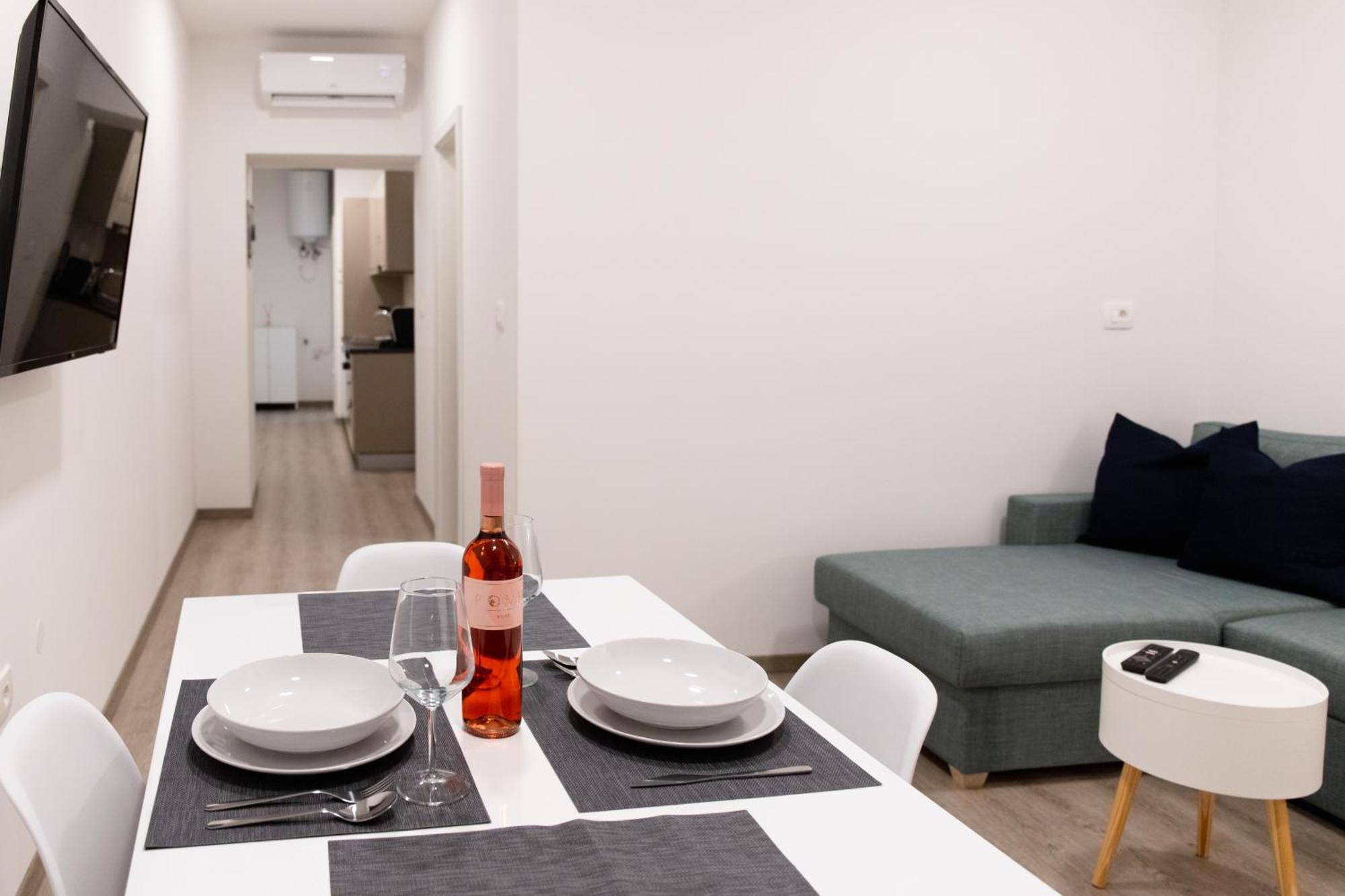 Oliver Street Apartment Vipava Exterior foto