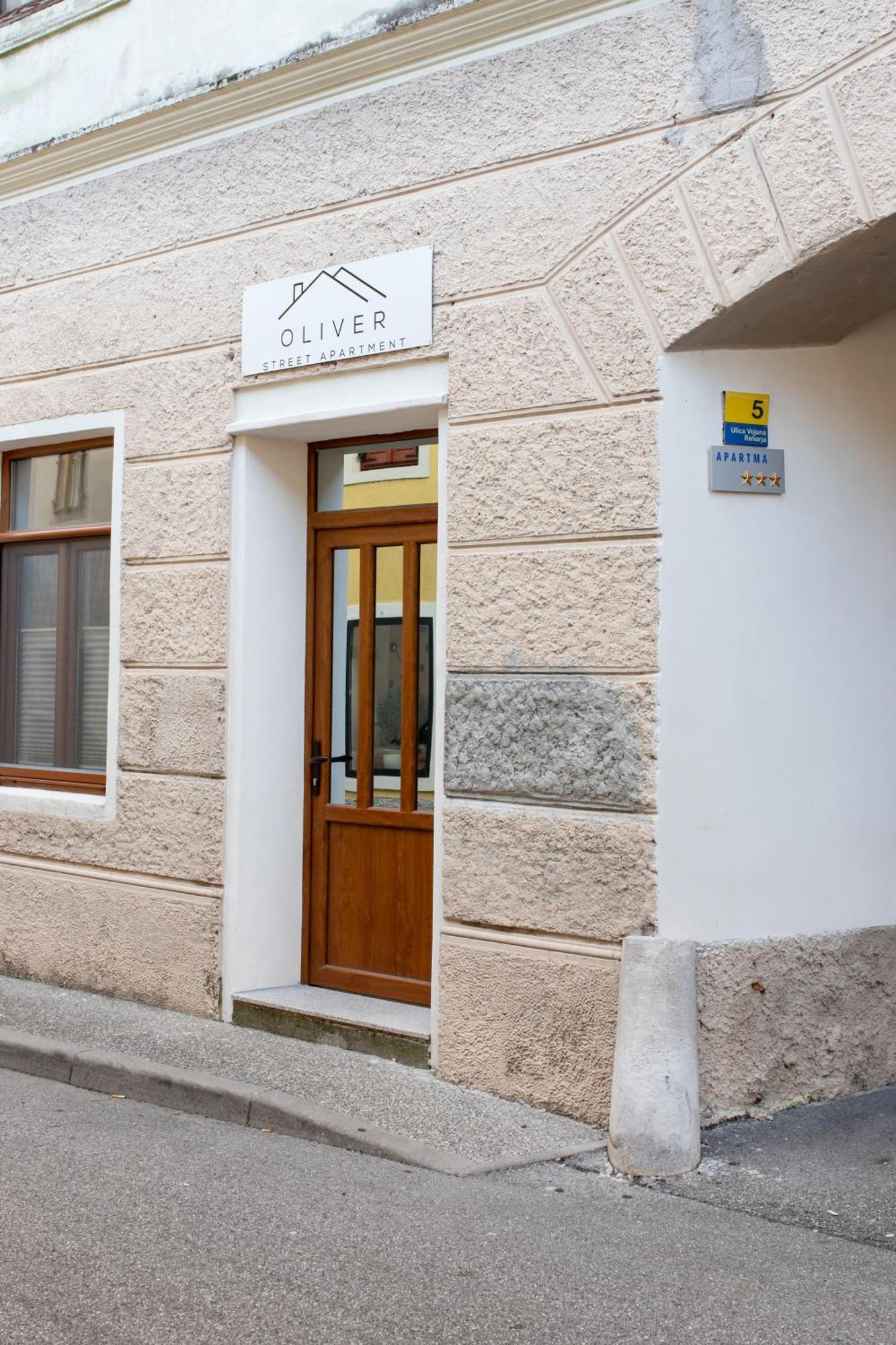 Oliver Street Apartment Vipava Exterior foto